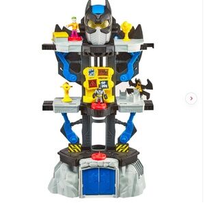 Fisher Price DC comic Batman Bat cave wings expand + lights + sounds